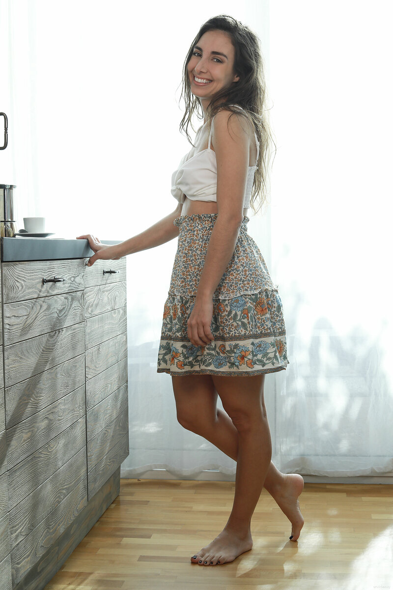 Аника, 19